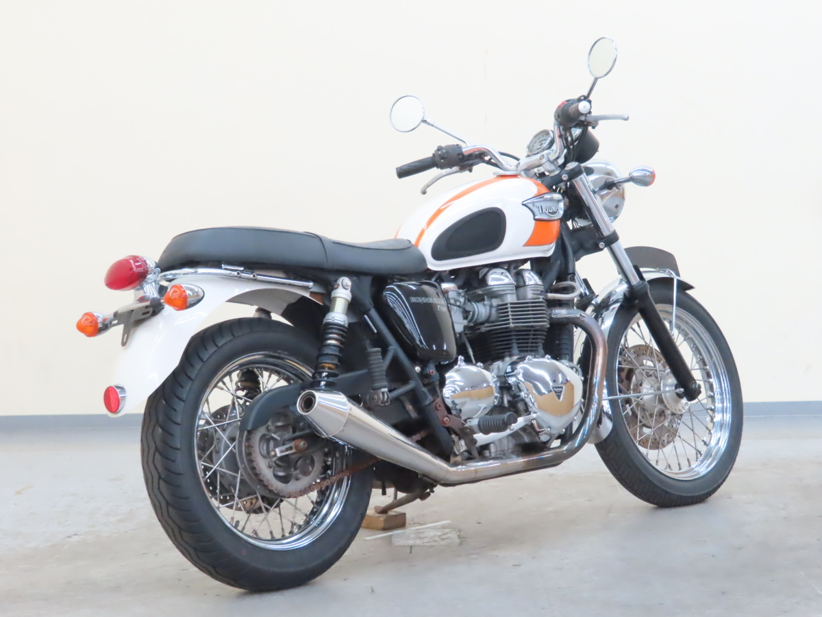 トライアンフ ボンネビルT100 【動画有】ローン可 美車 キャブ車 マフラー改 Bonneville T100 TRIUMPH 売り切り_画像2