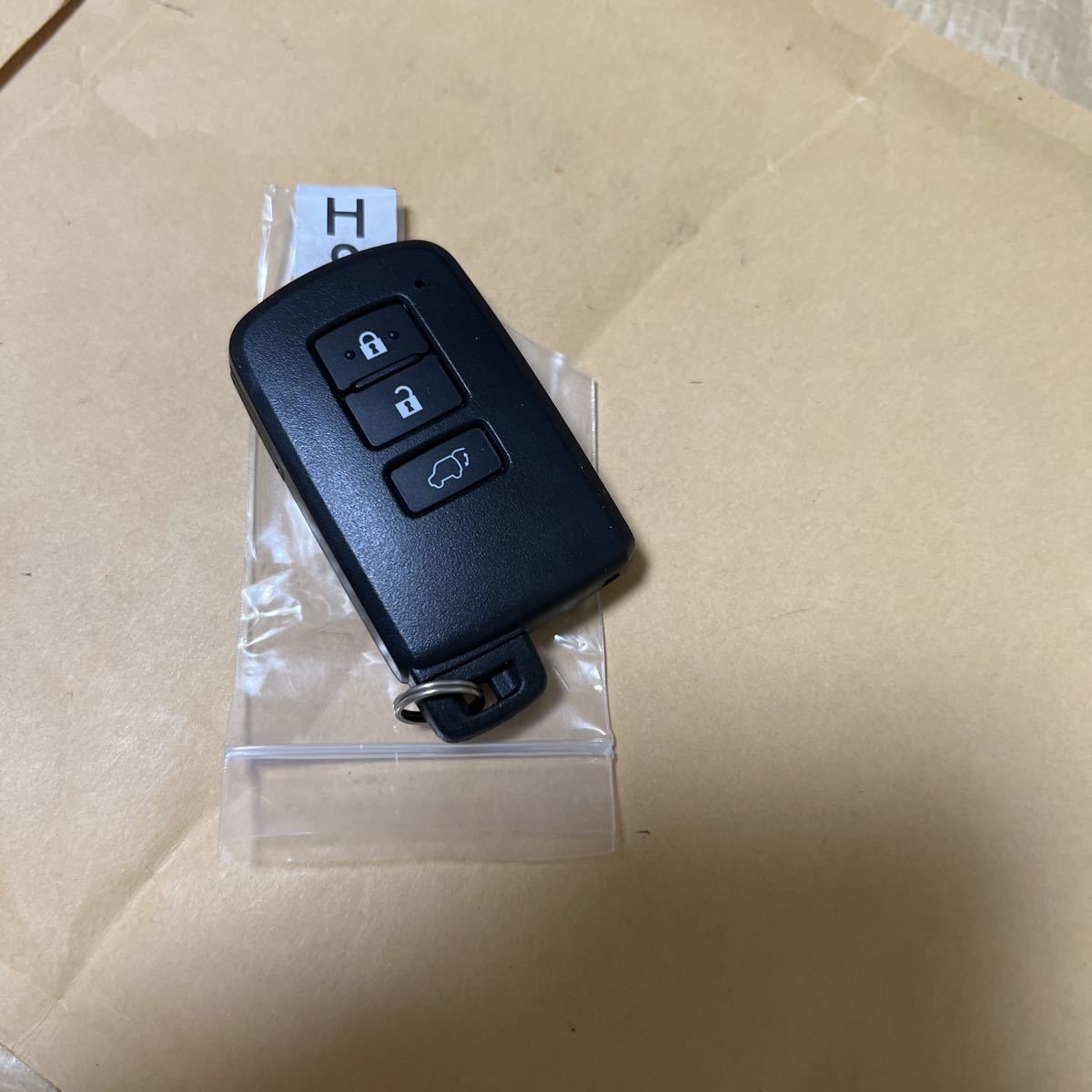 ヤフオク! - 未使用保管品☆送料無料☆トヨタ ハリアー 純正 スマートキ...