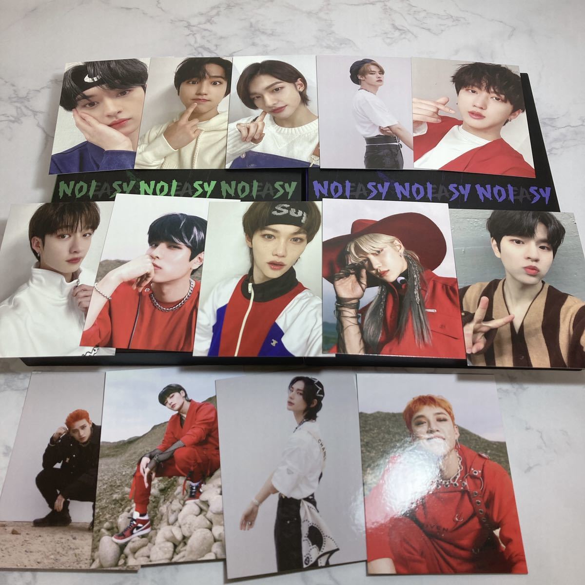 Stray Kids NOEASY 2形態 2枚セット おまけ付き 【送料無料】 スキズ KPOP プレオーダー特典 フォトカード アルバム CD