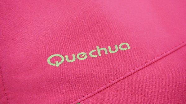 程度良好　フランスQuechuaケシュア　保温ソフトシェルジャケット　ジュニア身長153ー162　日本レディースM相当も可_画像8