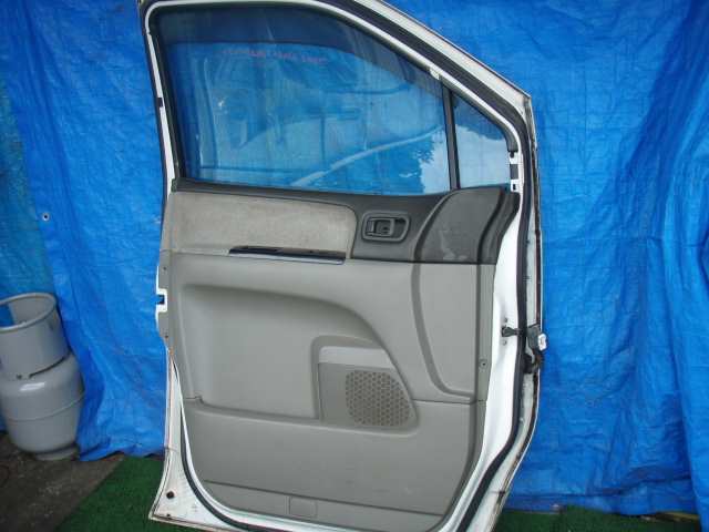 * ALE50 E50 Elgrand Highway Star front door left passenger's seat door 330601JJ