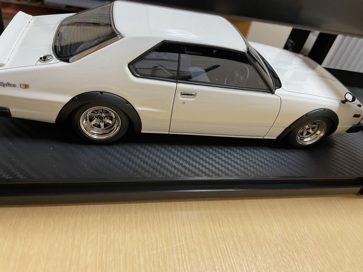 IG1092 1/18 Nissan Skyline 2000 Turbo GT-ES (C211) White IG1092 1/18 Nissan Skyline 2000 Turbo GT-ES (C211) White