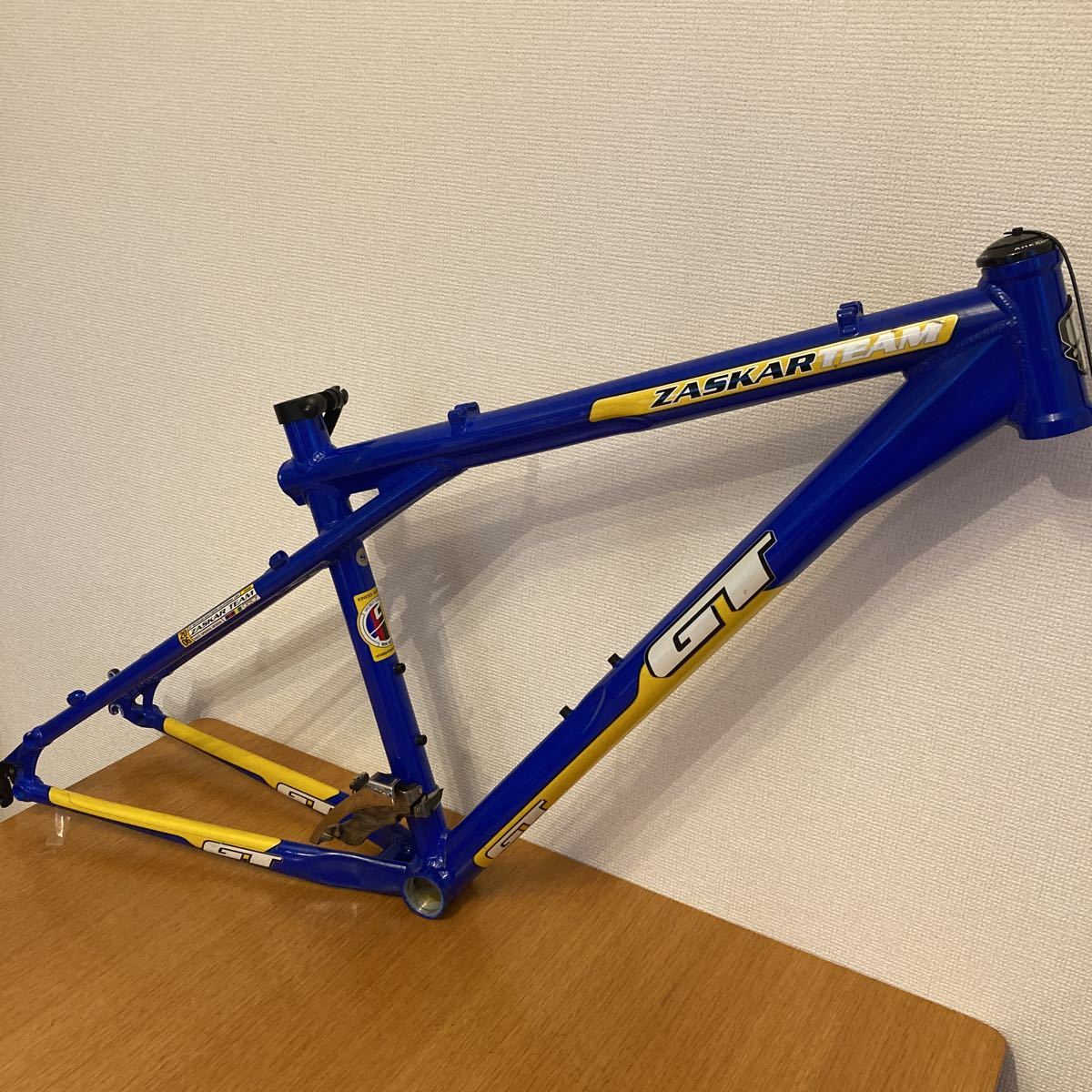 GT ZASKAR TEAM Sサイズ SHIMANO XTR 2006 26インチ アルミ GT ZASKAR TEAM Sサイズ SHIMANO XTR 2006 26インチ アルミ