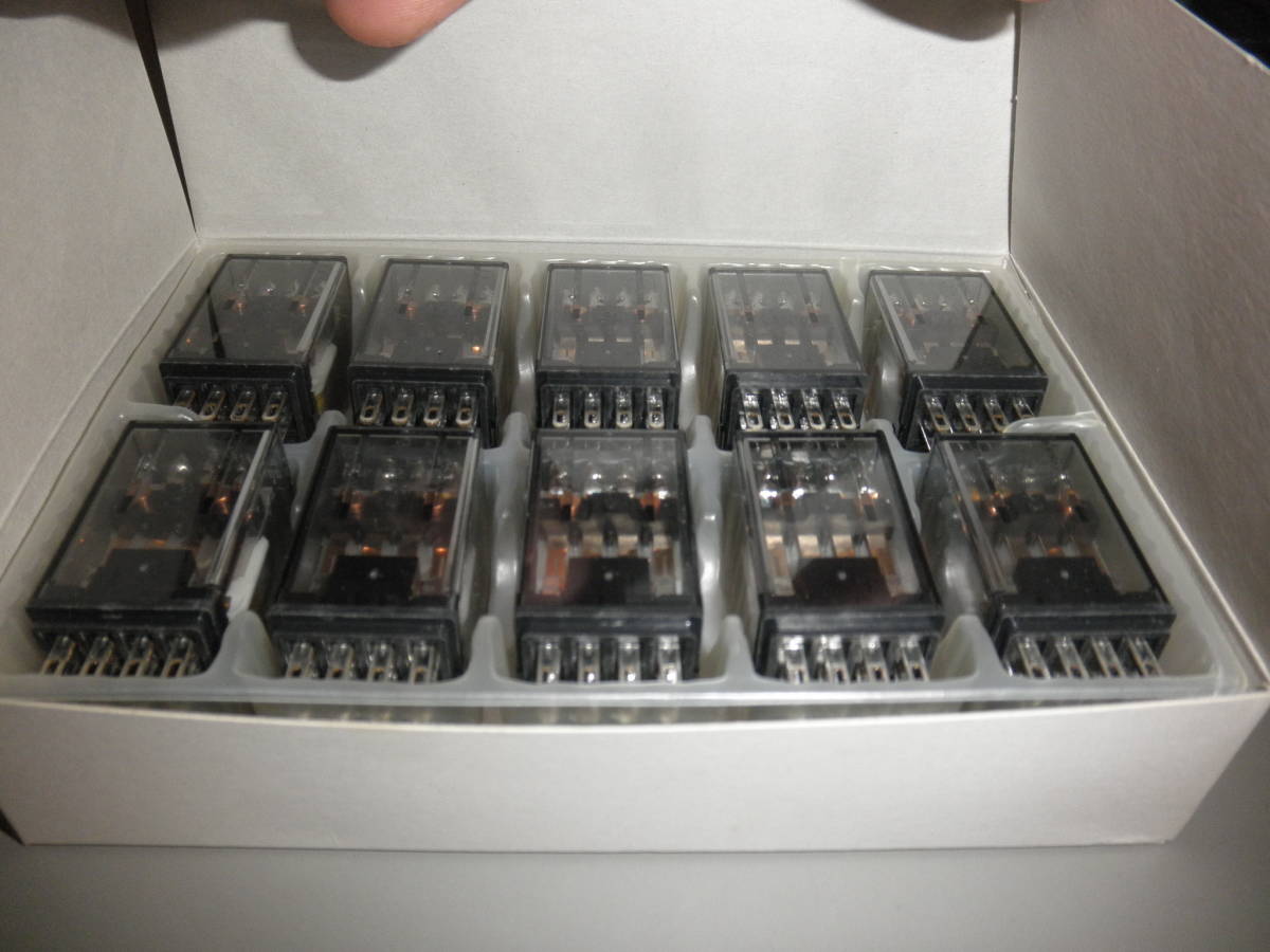 ヤフオク! - 制御リレー 富士電機54PW-L AC200/220V RM4CPWL-...