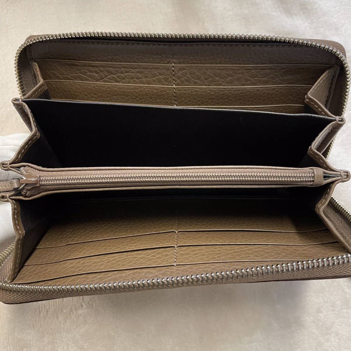 極美品! GUCCI 財布 フローラ タッセル ラウンドファスナー 0416 春