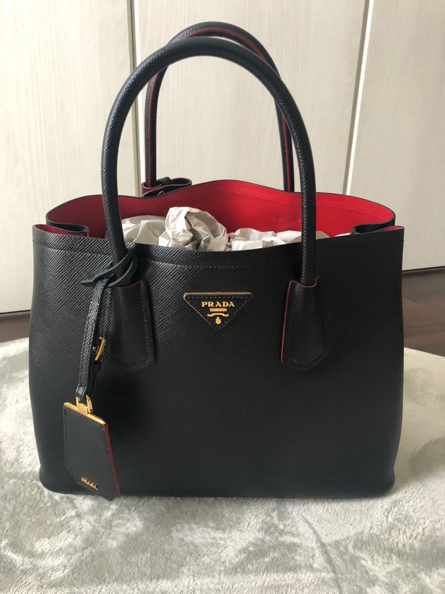 PRADA バッグ 今だけお値段定価より半額以下です!-