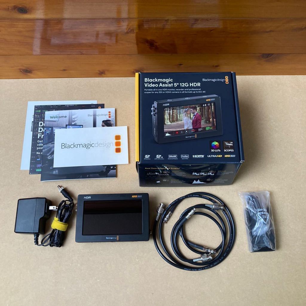 送料無料【美品】Blackmagic Video Assist 5インチ 12G HDR canare mini rg59 micro BNC12Gケーブル3本付き_画像1