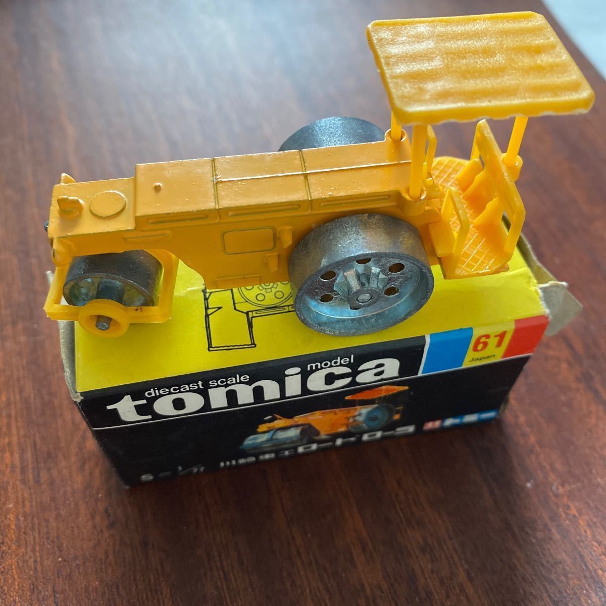トミカ 黒箱 川崎重工 ロードローラ 61 レア 日本製 ミニカー トミカ 黒箱 川崎重工 ロードローラ 61 レア 日本製 ミニカー