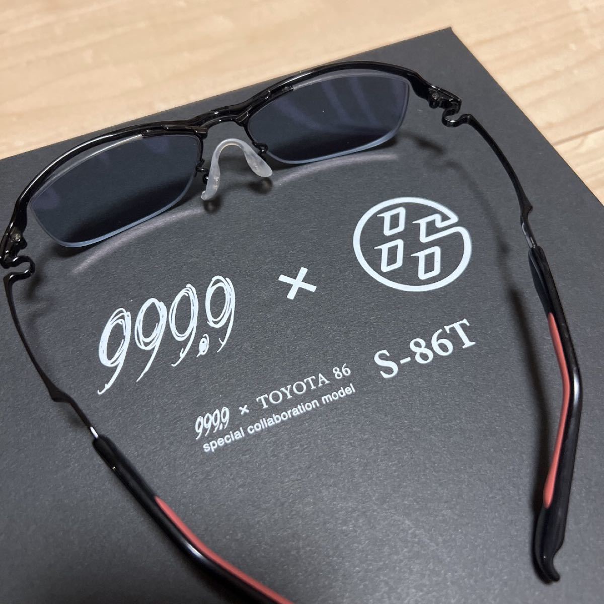 999 9 × TOYOTA 86 コラボドライビングサングラス ブラック 美品 999 9 × TOYOTA 86 コラボドライビングサングラス ブラック 美品