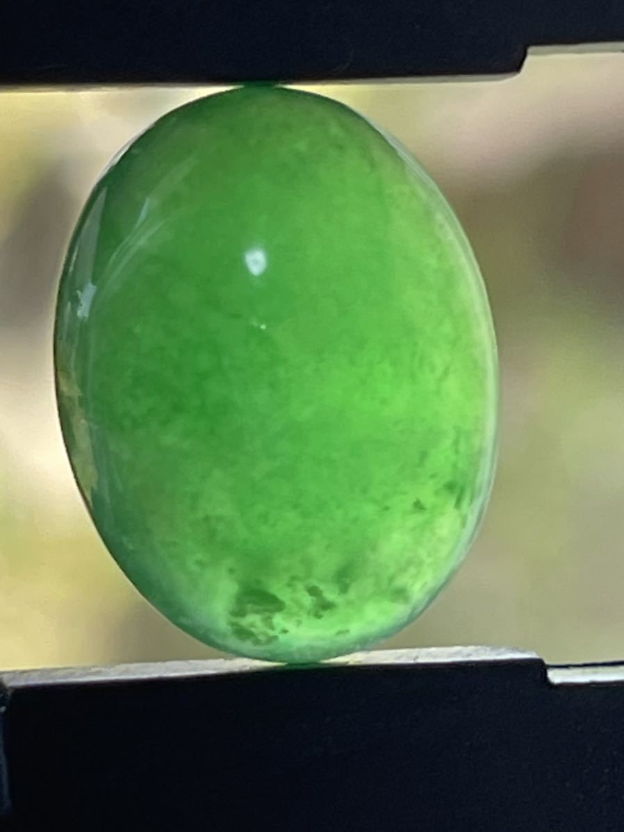 海麗　天然翡翠裸石 アイスジェイダイト カボションルース　高級jewelryジュエリーオーダーメイド用 綺麗な緑色 重さ13.5ct MIRE1137_画像2