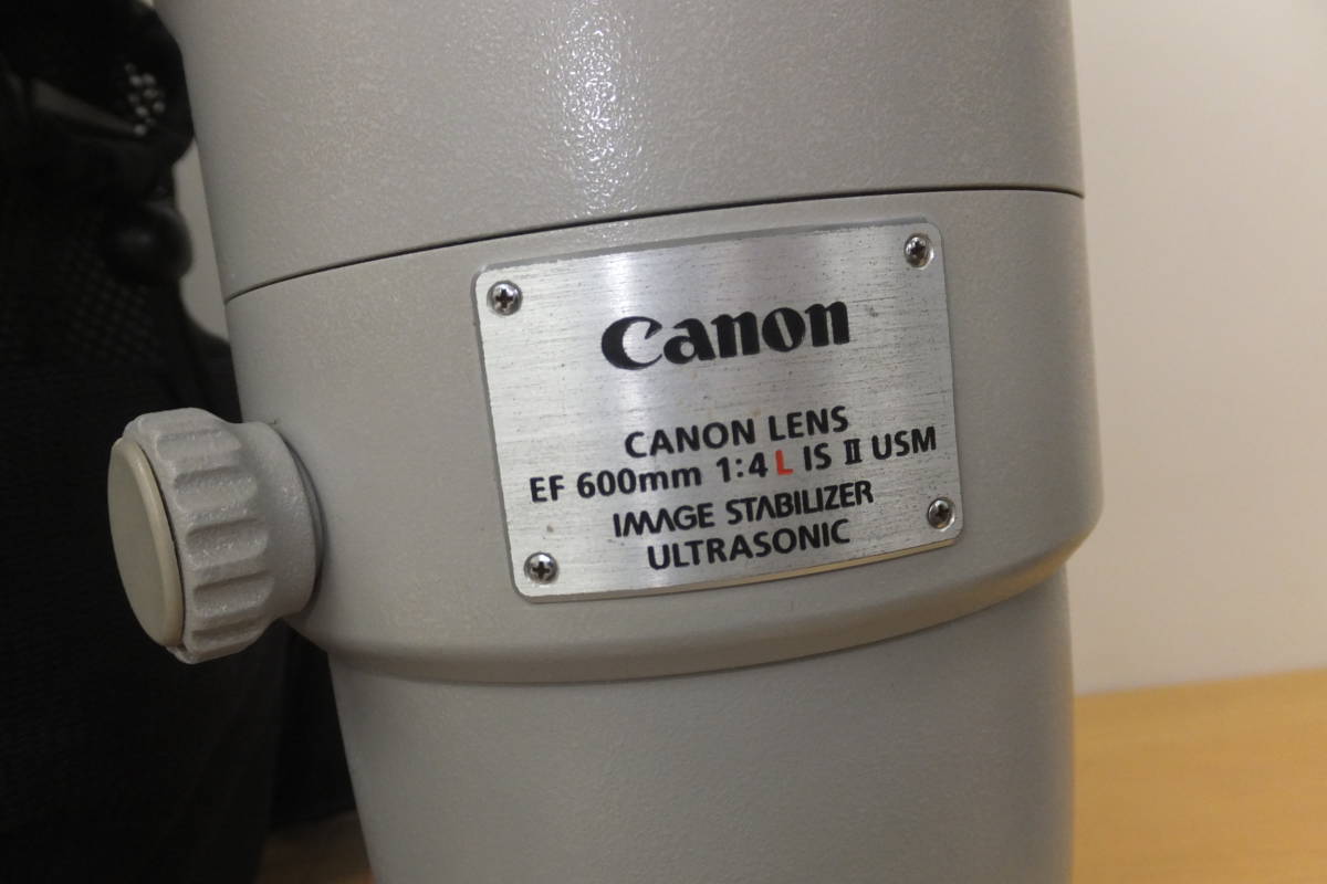 38011-120　Canon キャノン LENS EF 600mm F4L IS II USM 望遠レンズ ケース付　カビ無し曇なし　送料120size_画像2