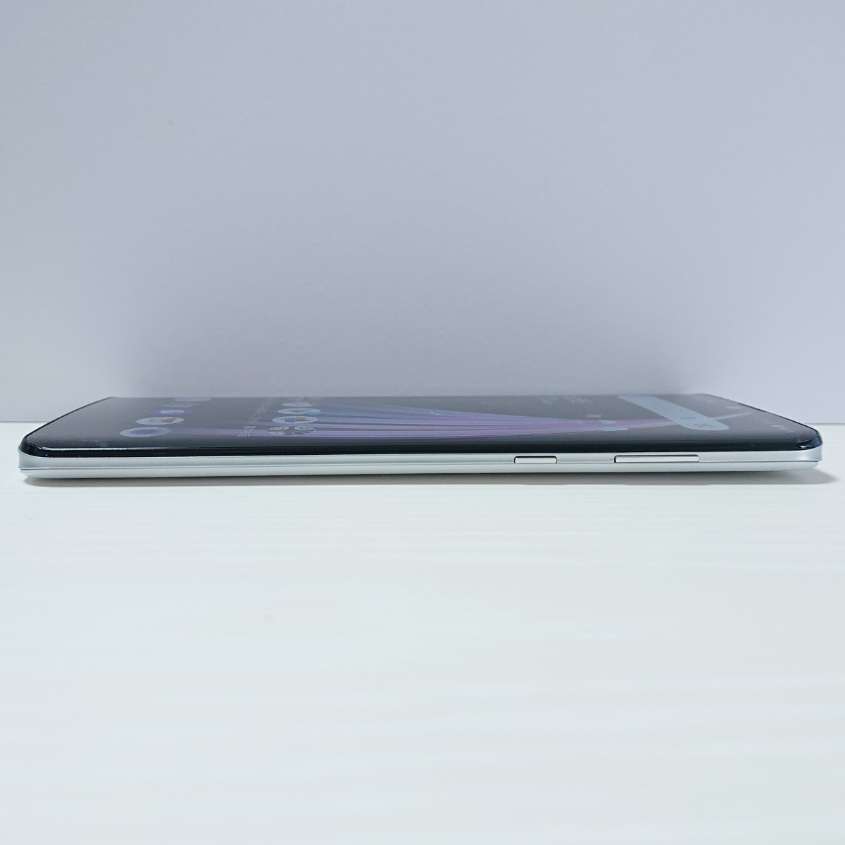 ☆【18740WM】 美品 au SHV47 SHARP AQUOS zero2 ミスティホワイト SIM
