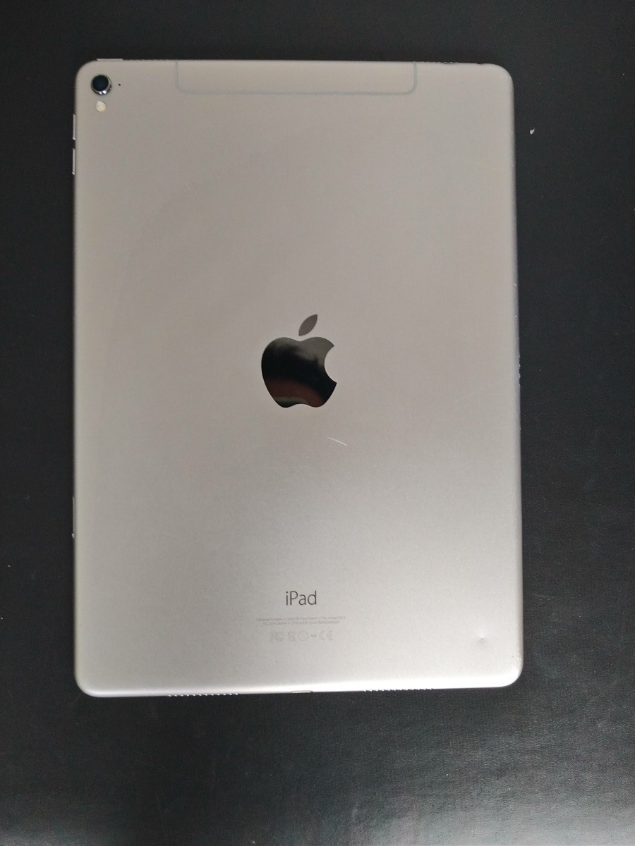 美品 iPad Pro 9.7インチ 32GB Silver Wi-Fi MLPX2J/A 