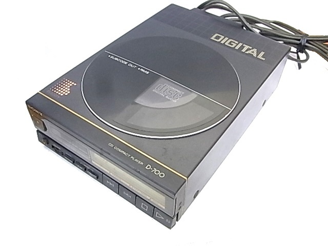 e7688　SONY　ソニー　コンパクト ディスク　CDプレーヤー　D-700　通電確認済　ジャンク品_画像2