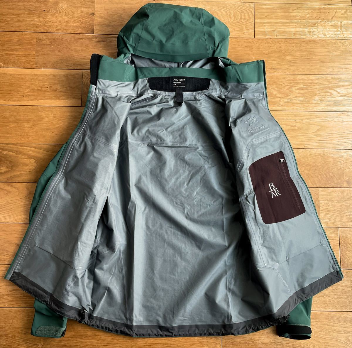 国内正規品 新品】ARC'TERYX Beta AR Jacket Men's Dark Elysium 国内正規品 新品】ARC'TERYX Beta AR Jacket Men's Dark Elysium