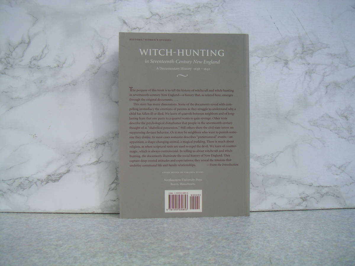 ∞　WITCH-HUNTING・魔女狩り　David D. Hall、著　●洋書です、英文表記●レターパックライト　370円限定●_裏表紙面です