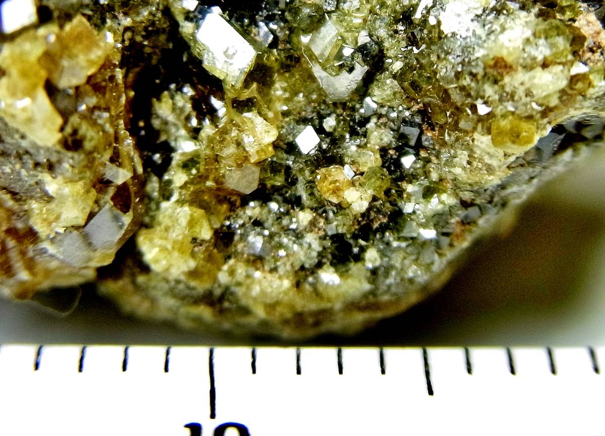 [国産鉱物]　灰鉄石榴石・奈良県産　E34 _画像1
