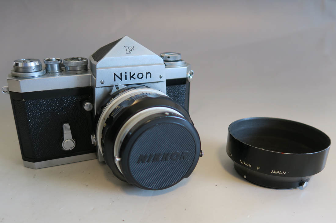 299　■Nikon F アイレベル 非Ai NIKKOR-S・C Auto 1:1.4 50mm 一眼レフフィルムカメラ ボディ レンズ 　動作未確認　ジャンク扱い1円～_画像1