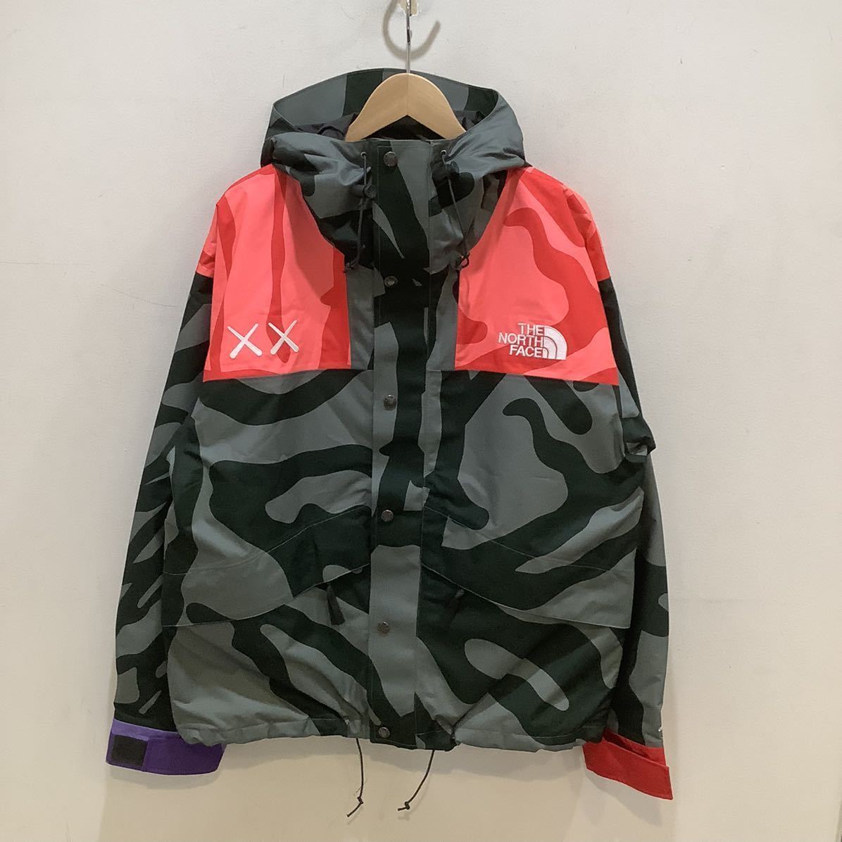 THE NORTH FACE ノースフェイス 2022 ×KAWS カウズ Retro 1986