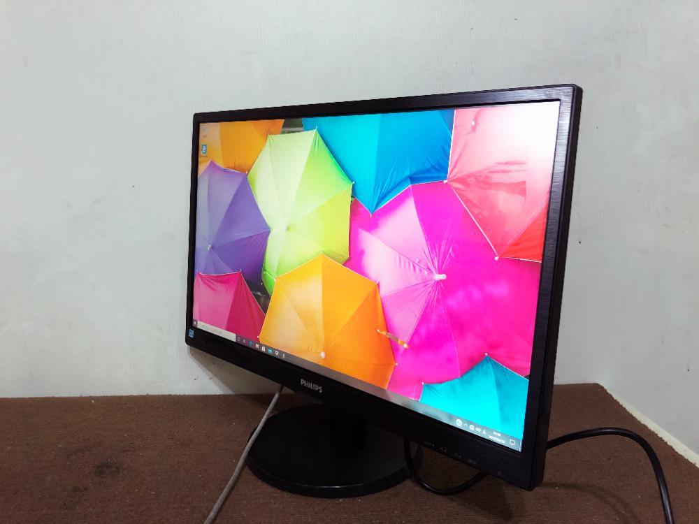 好評大人気】 PHILIPS フィリップス 23.6インチ液晶ディスプレイ