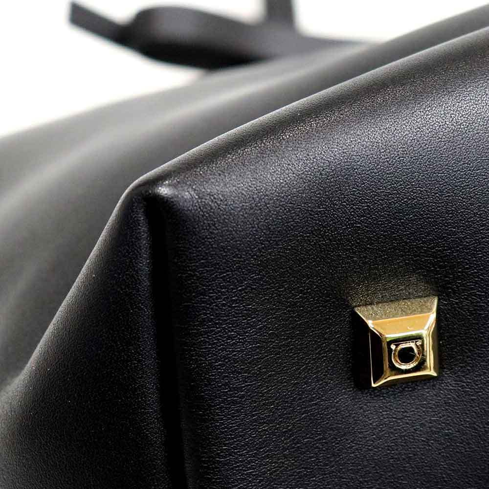 (美品)フェラガモ FERRAGAMO トートバッグ ガンチーニ AU-21 H655 ブラック レザー ポーチ付き 8240_画像8