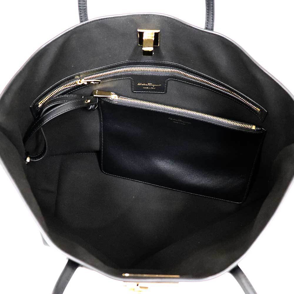 (美品)フェラガモ FERRAGAMO トートバッグ ガンチーニ AU-21 H655 ブラック レザー ポーチ付き 8240_画像6