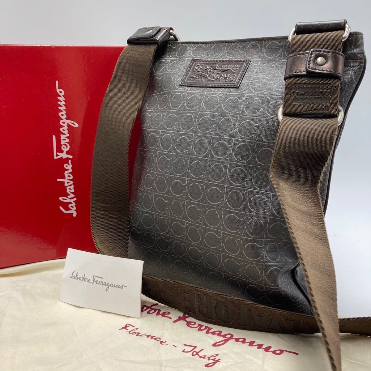 1円《極美品》 Salvatore Ferragamo メンズ ショルダーバッグ