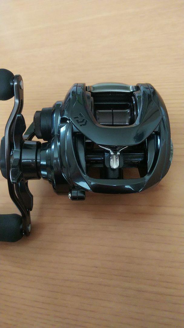 定番の中古商品ダイワ 20タトゥーラ svtw 6.3 リール DAIWA(釣り ...