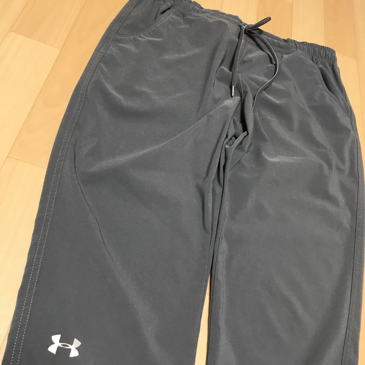 a23 　 Lサイズ ぐらい　レディース UNDER ARMOUR　アンダーアーマー　パンツ　グレー　長ズボン　ジャージ　メンズにも_画像1