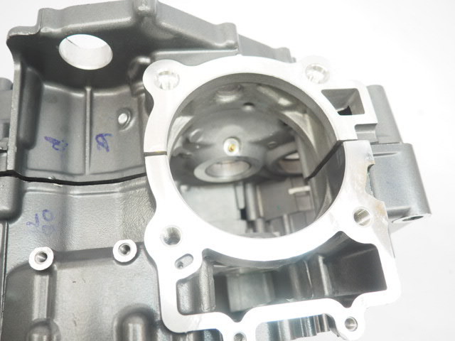 KTM. Duke 390. crankcase. engine case.duke. restore material ..RC390?
