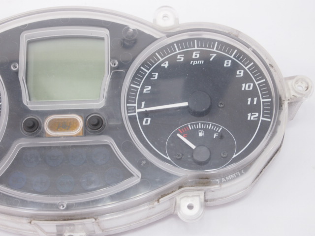  Piaggio.MP3.250. original meter. speed meter. tachometer. normal. cover 