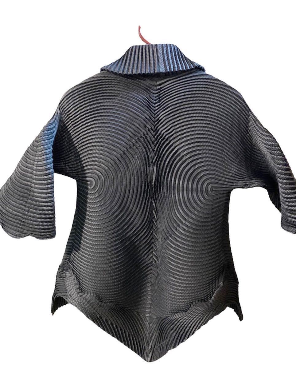 ISSEY MIYAKE イッセイミヤケ ダークグレージャケット 新品 美品3D