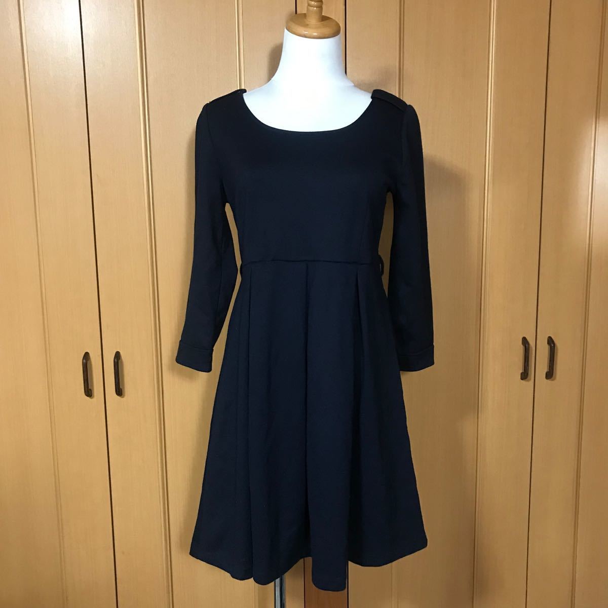 Paypayフリマ 美品 厚手ジャージ生地 バックシルエットキレイ ボックスプリーツワンピース Paypayフリマ 美品 厚手ジャージ生地 バックシルエットキレイ ボックスプリーツワンピース