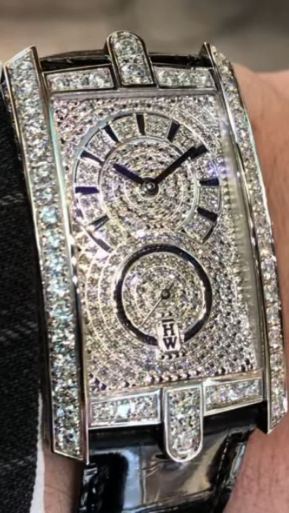 本物保証美品ハリーウィンストンHARRYWINSTON330/UMWアヴェニューCミッド46ミリサイズ18KWG製全面ダイヤモンド腕時計_高層ビルディングから着想を得た腕時計