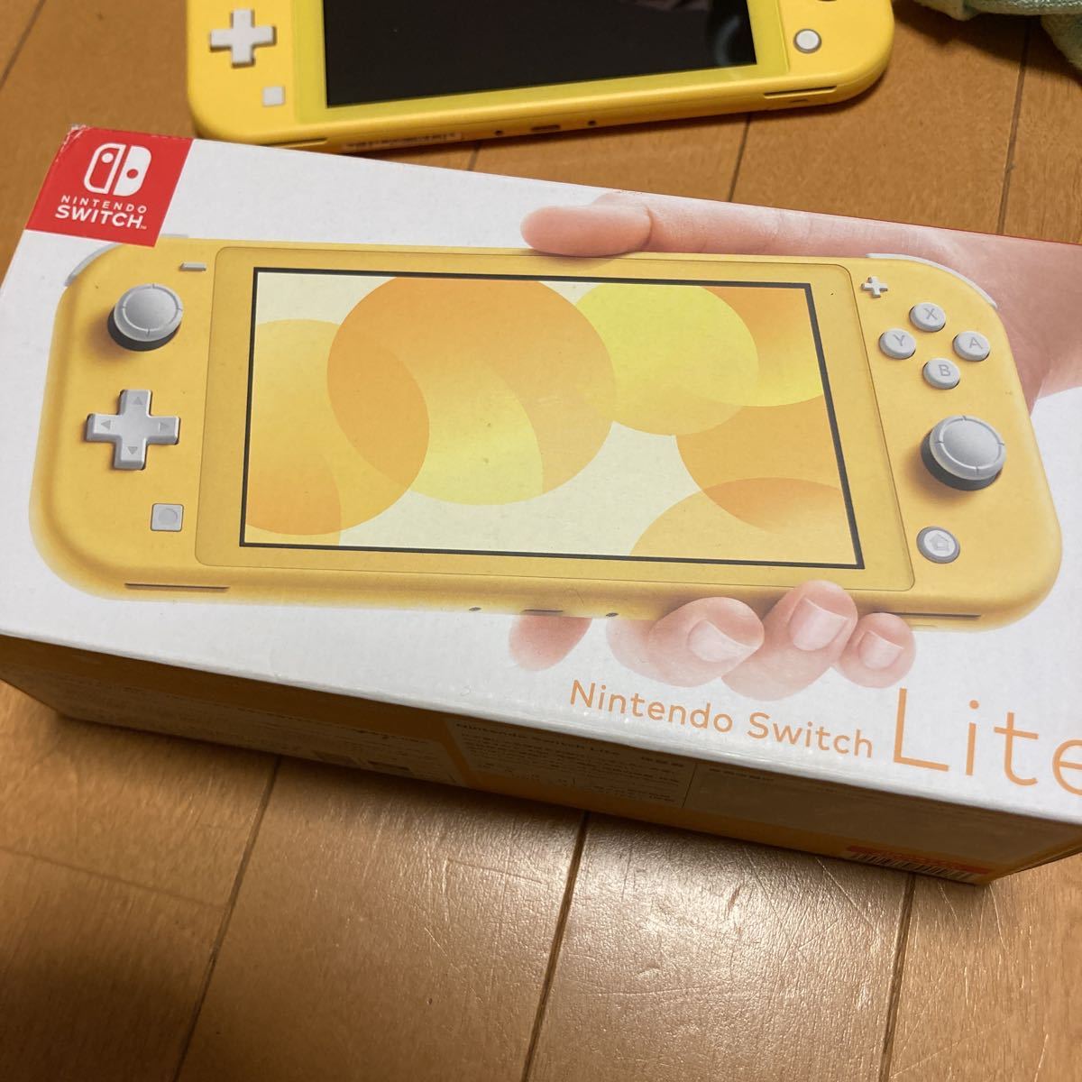 Nintendo Switch Lite イエロー ニンテンドースイッチライト 本体のみ 