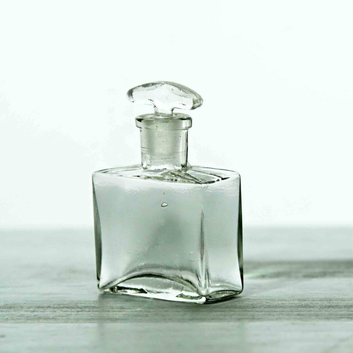 0639　ヨーロッパ ヴィンテージ　香水瓶　型紙ケース　ネイビー　Feis　フランス_画像3