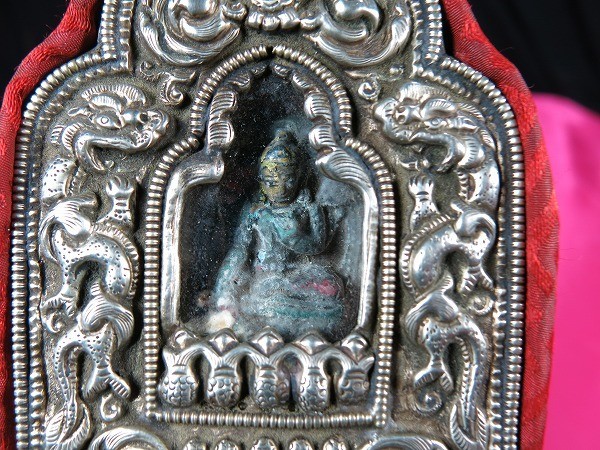 B　西蔵鍍金懐中仏　清時代　金工　中国　チベット　銀製　念持仏　お守り　仏像　仏教