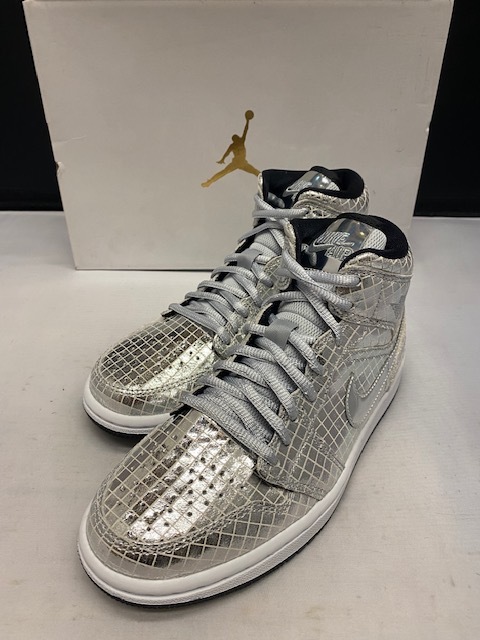 人気大割引 wmns ホワイト☆ MID☆ブラック air jordan ジムレッド