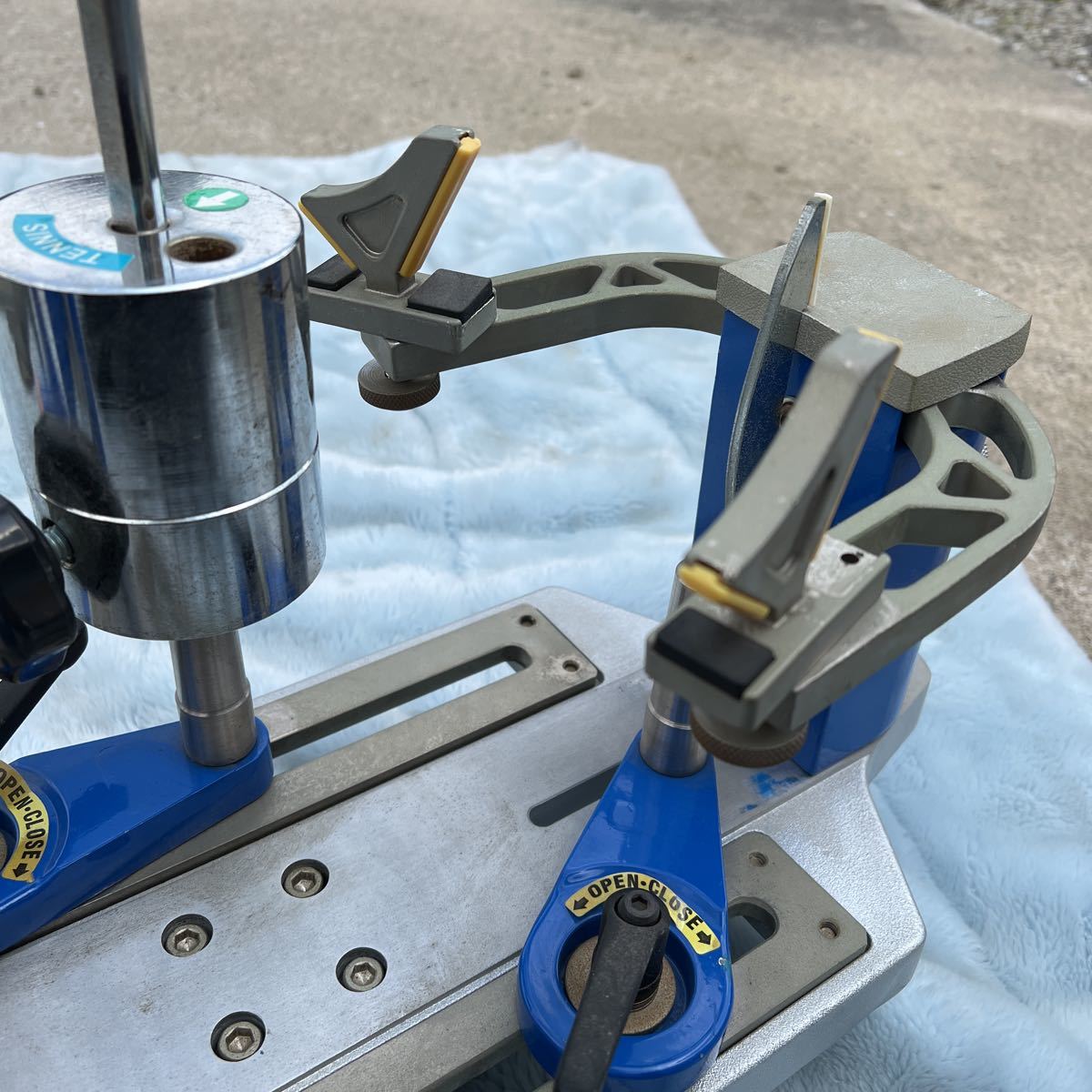 残りわずか 売り切り テニス ガット張り機 サービス 工具付 namaste