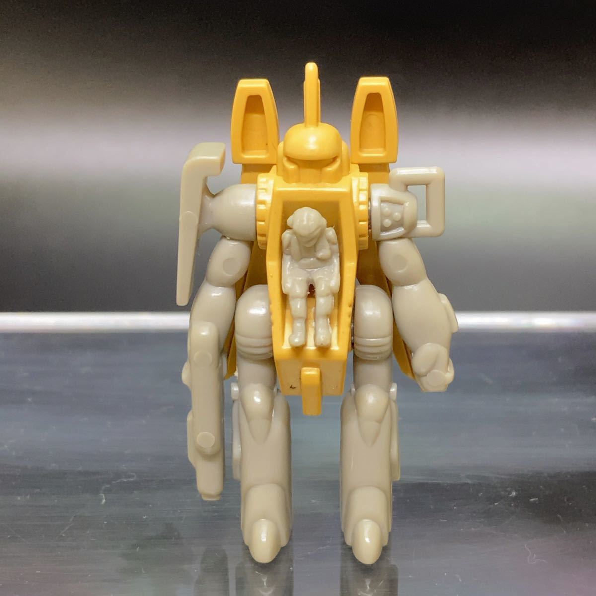 ロボット 乗り物 ガンダム ロボ 421-22 当時物 レトロ グリコ ロボット 乗り物 ガンダム ロボ 421-22 当時物 レトロ グリコ