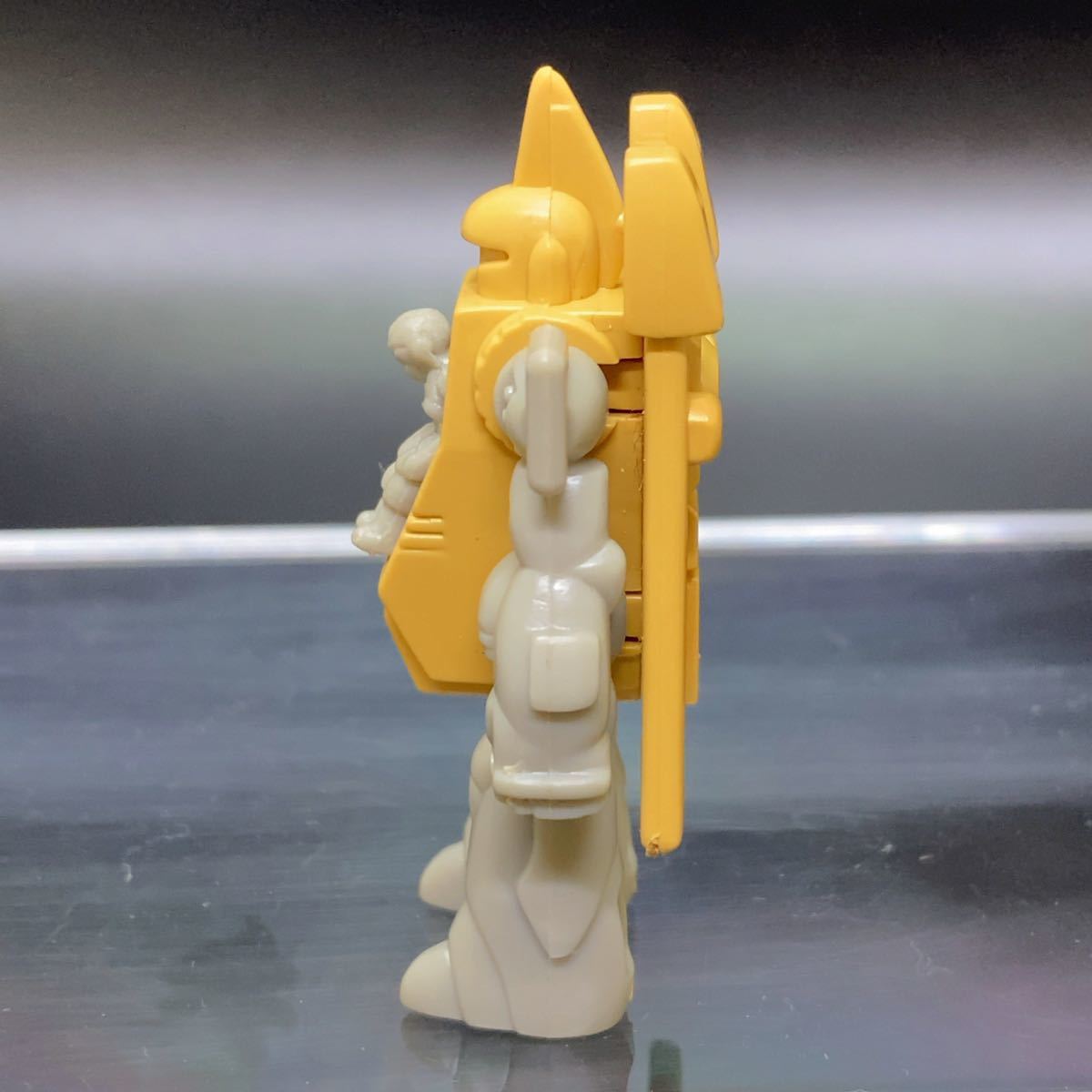 ロボット 乗り物 ガンダム ロボ 421-22 当時物 レトロ グリコ ロボット 乗り物 ガンダム ロボ 421-22 当時物 レトロ グリコ