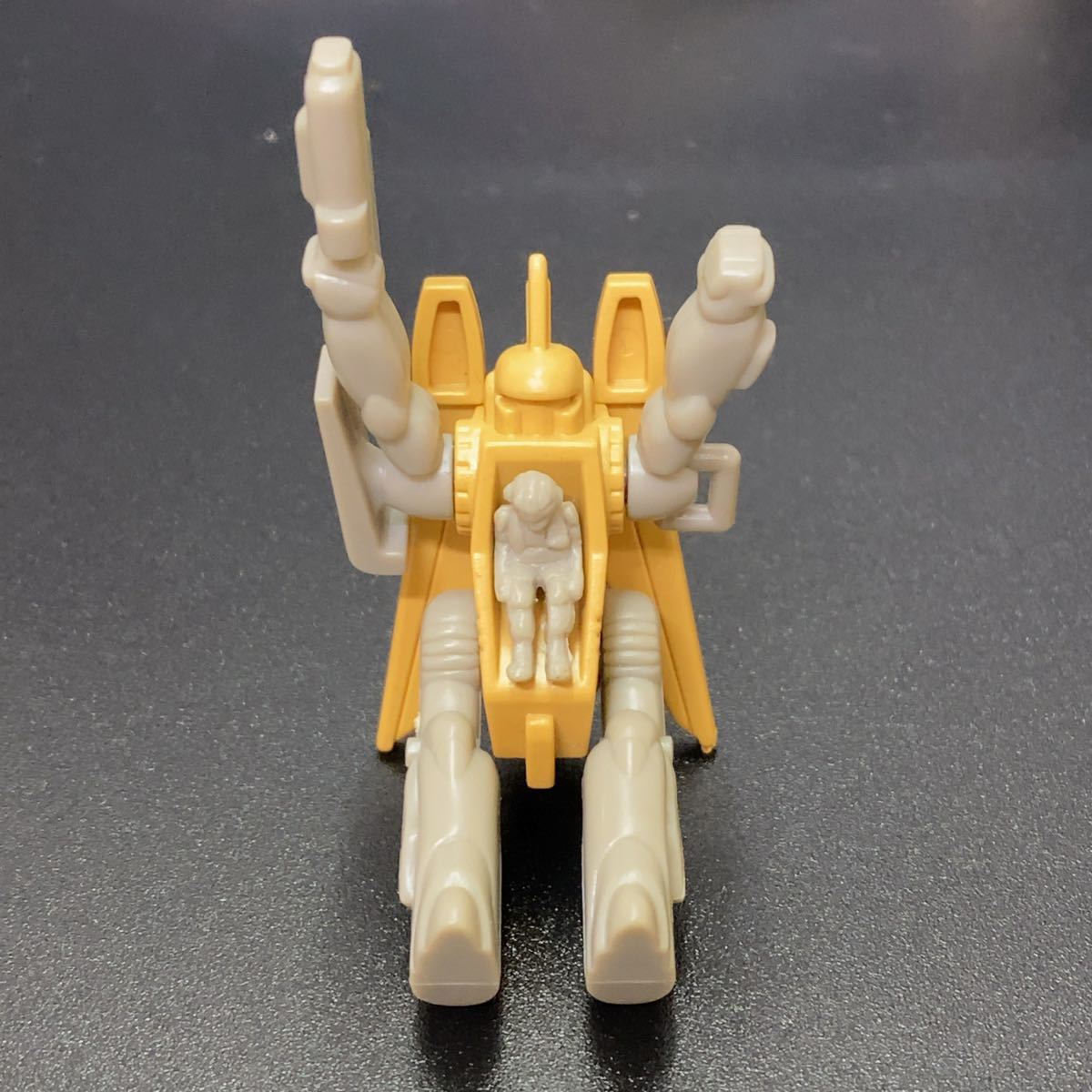 ロボット 乗り物 ガンダム ロボ 421-22 当時物 レトロ グリコ ロボット 乗り物 ガンダム ロボ 421-22 当時物 レトロ グリコ
