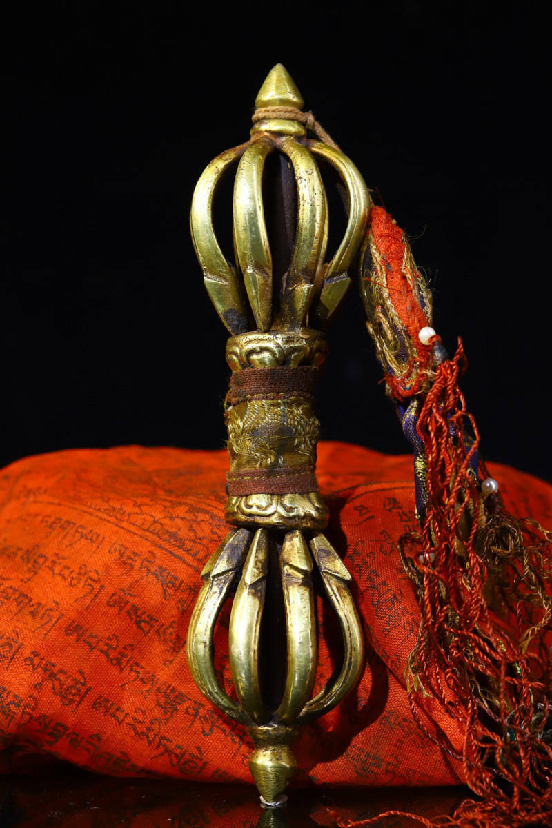 精品収蔵 銅製 銅胎 手作 鏨刻 法器 置物 中国古玩 中国古美術040868 人気が高い 最大92％オフ 古賞物