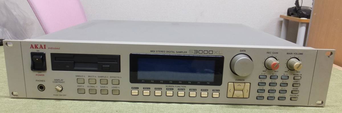 通電のみ確認済・現状品・ACコード無し】AKAI アカイ MIDIステレオ
