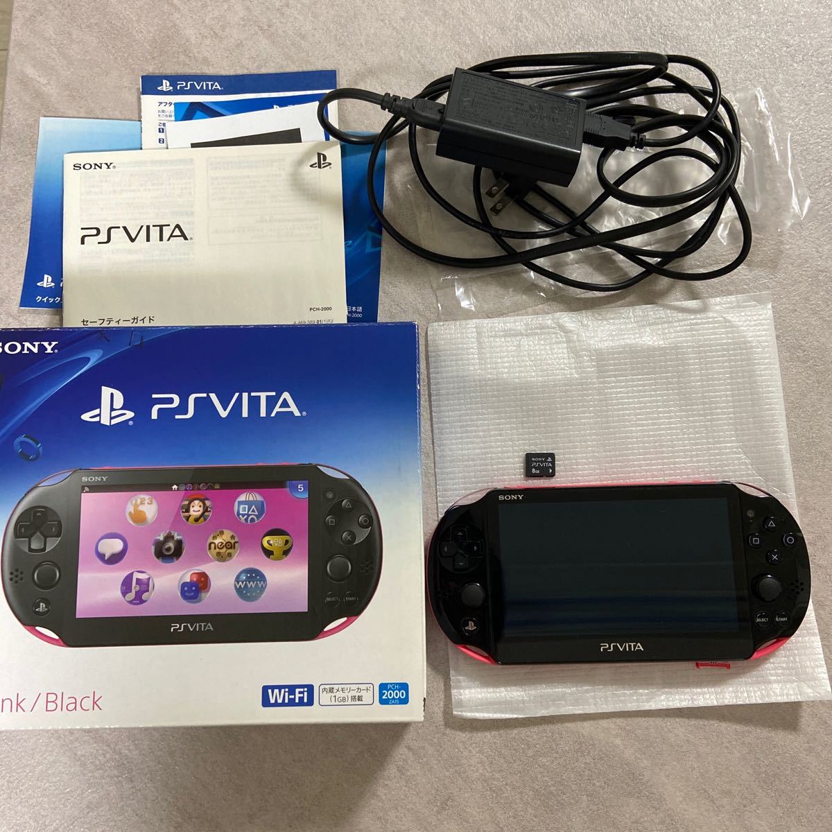 PlayStation Vita (PCH-2000シリーズ) Wi-Fiモデル ピンク/ブラック