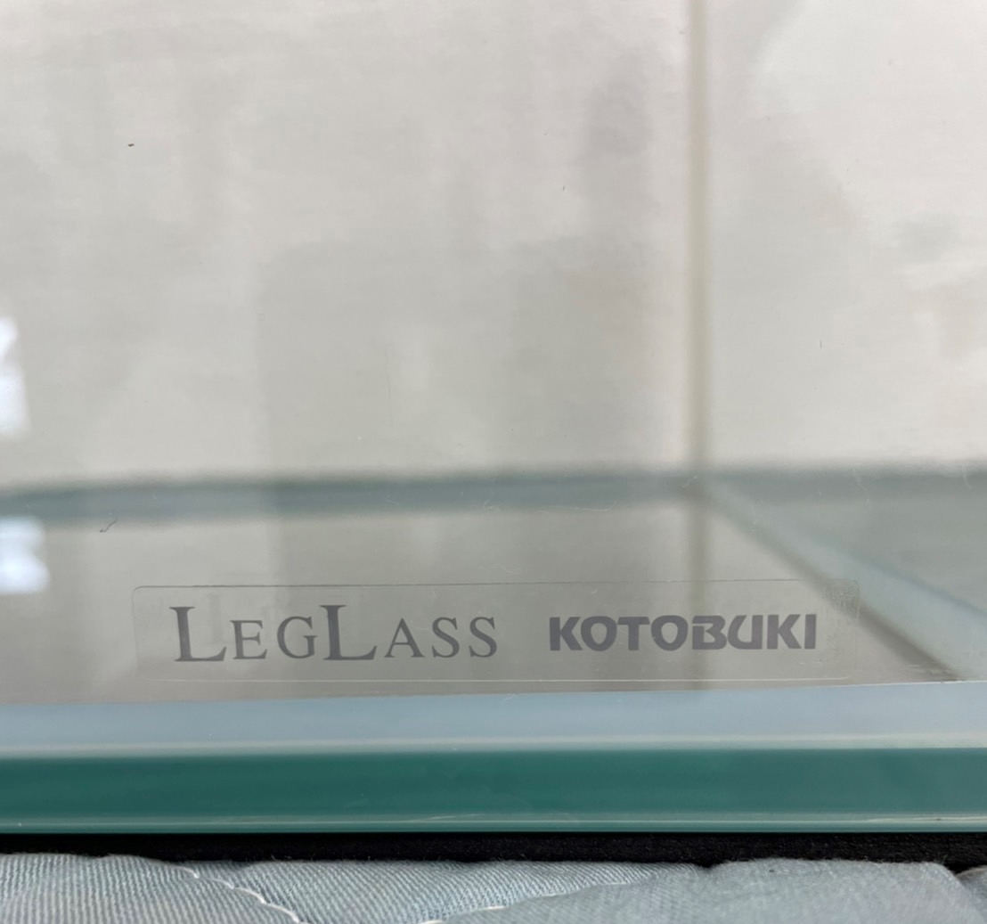 45㎝キューブ水槽（450×450×450） LEGLASS kotobuki 　手作りバックスクリーン　ガラス蓋　マット　【中古】_画像3