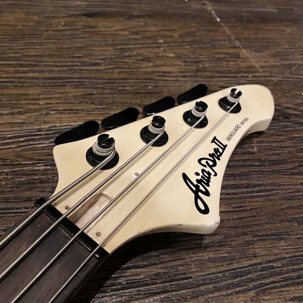 AriaproII Vanguard Series Fretless MOD Electric Bass エレキベース