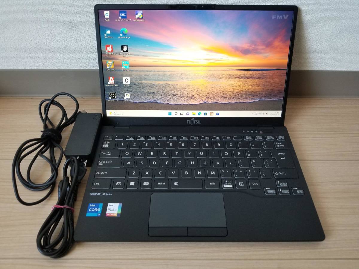 美品】 富士通 LIFEBOOK UHシリーズ Core i7-1165G7 16GB 512B 美品】 富士通 LIFEBOOK UHシリーズ Core i7-1165G7 16GB 512B