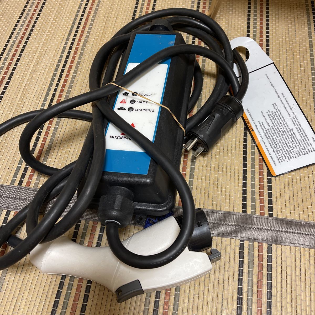 三菱純正 充電ケーブル 三菱純正の充電ケーブル アウトランダー 三菱純正 充電ケーブル 三菱純正の充電ケーブル アウトランダー