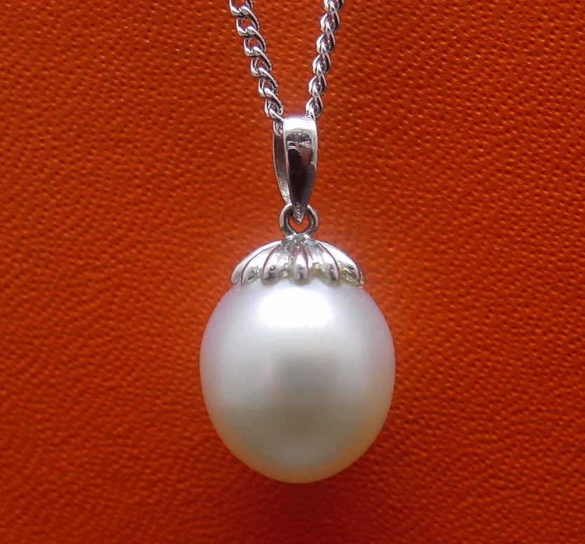 通販 ◆９８【Ｔ・Ｂ】◆プラチナ：白蝶南洋バロックパールペンダント 白蝶（しろちょう）真珠